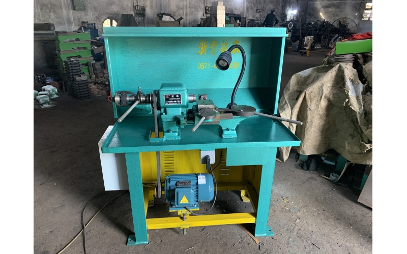 儀表車床的特點(diǎn)和維護(hù)